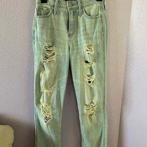 Light wash mom jeans